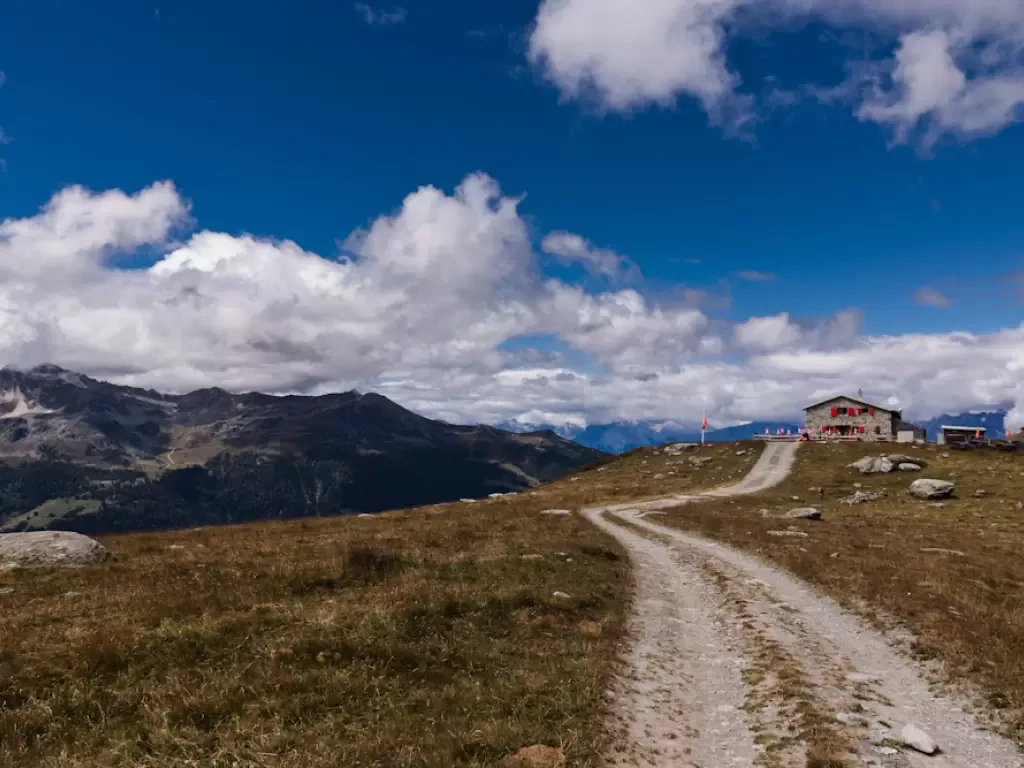 Cabane Bella-Tola