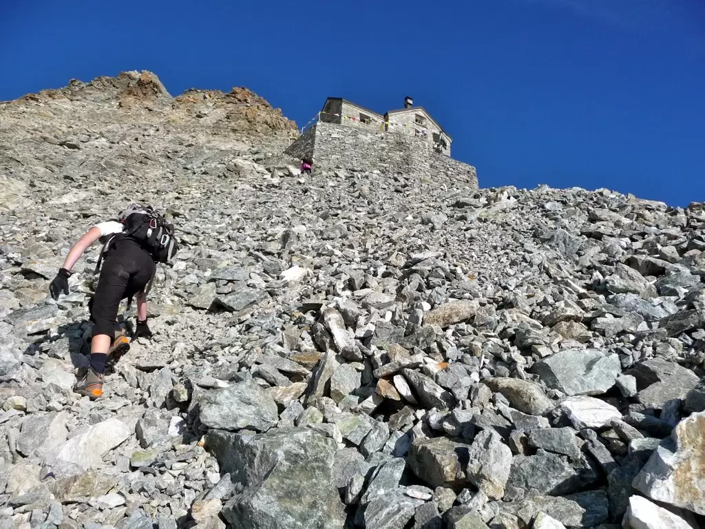Cabane de la Dent Blanche