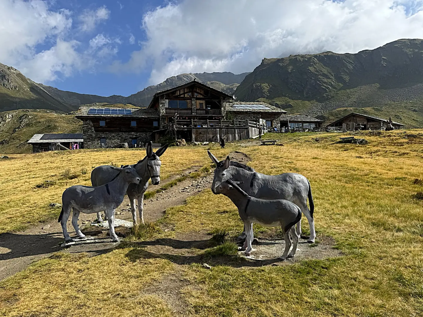 Rifugio Mont Fallère, dal parcheggio di Vétan Villette